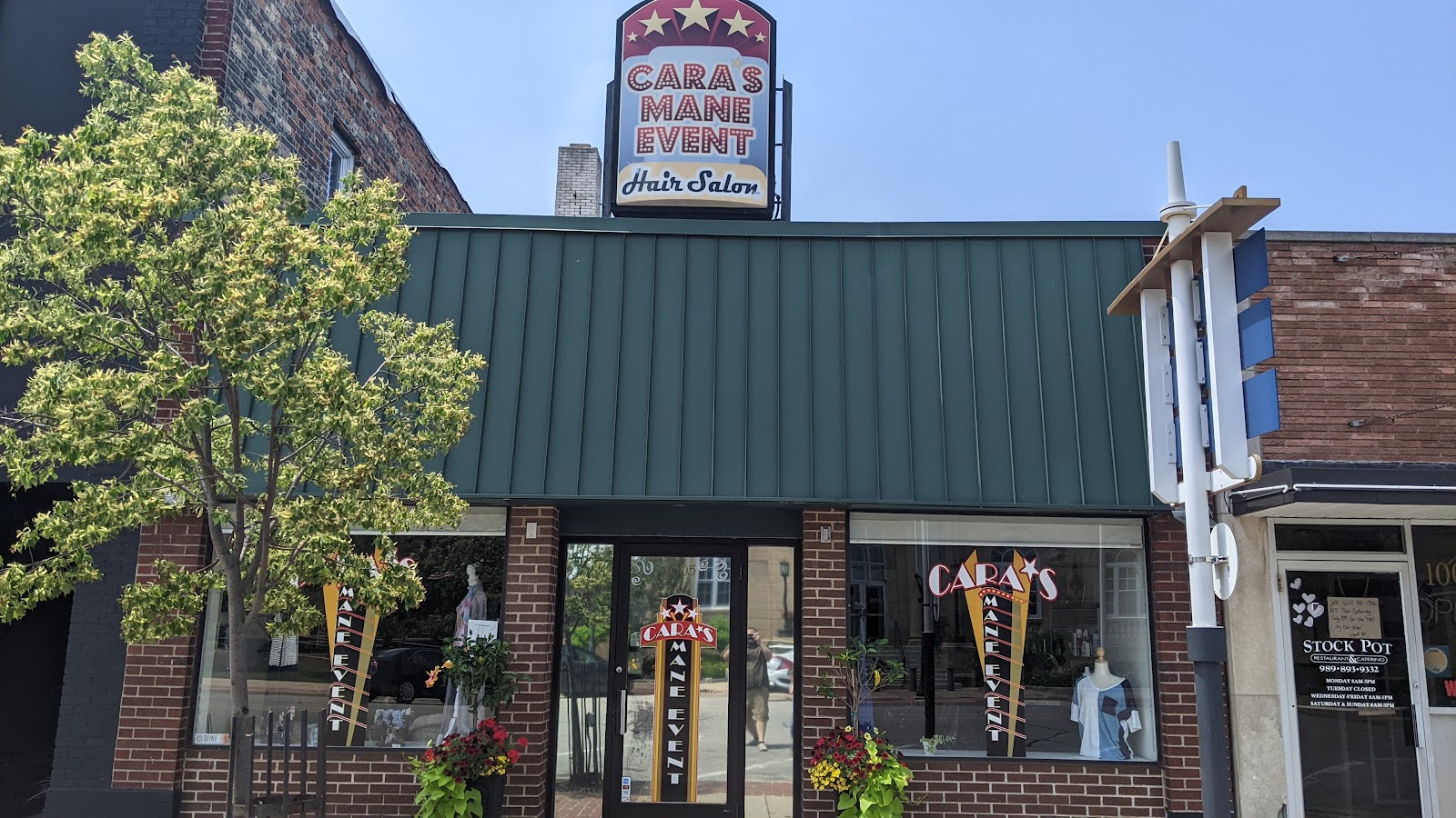 Cara's Mane Event in Bay City