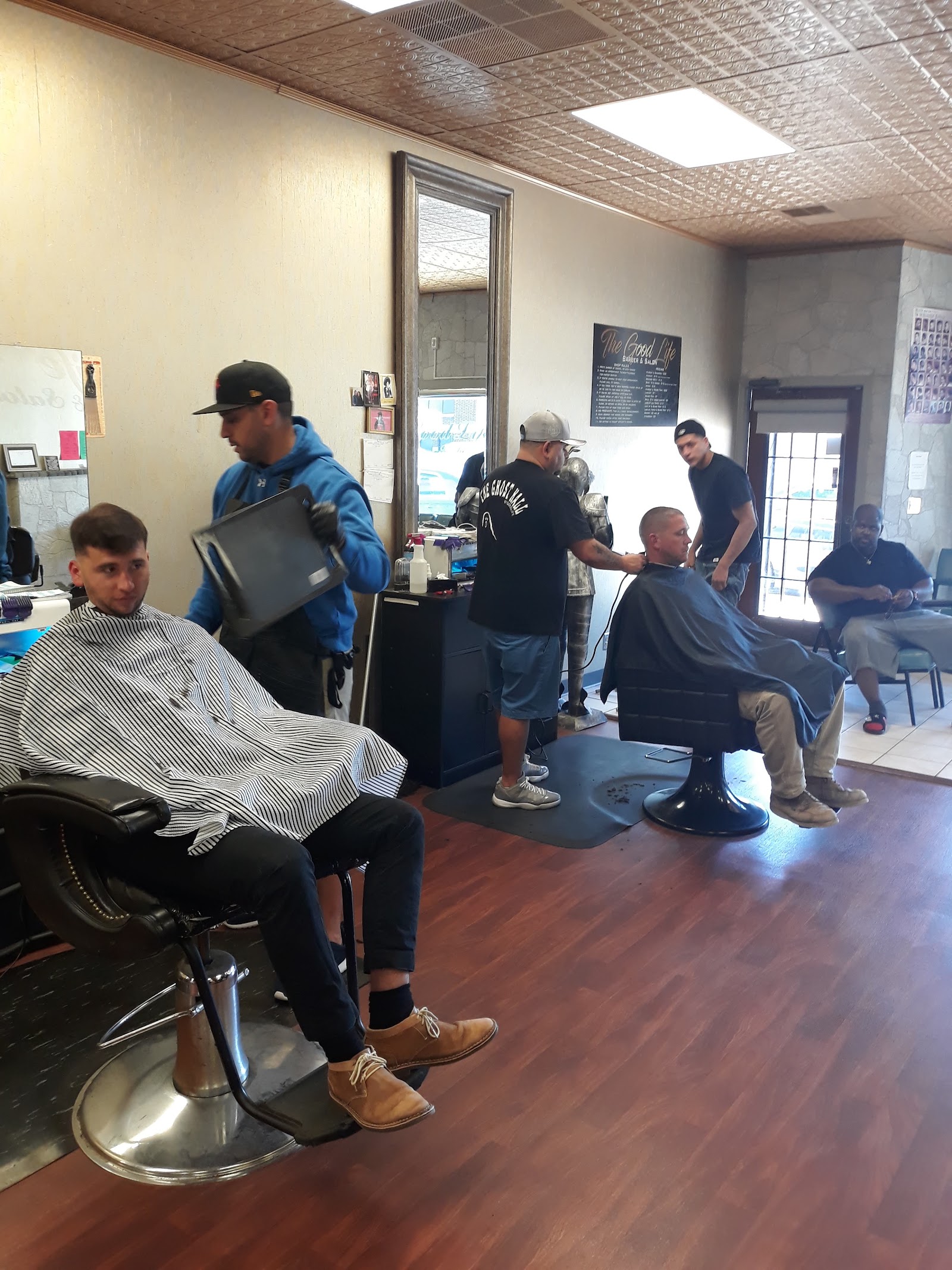 Good Life Barber & Salon in Bay City