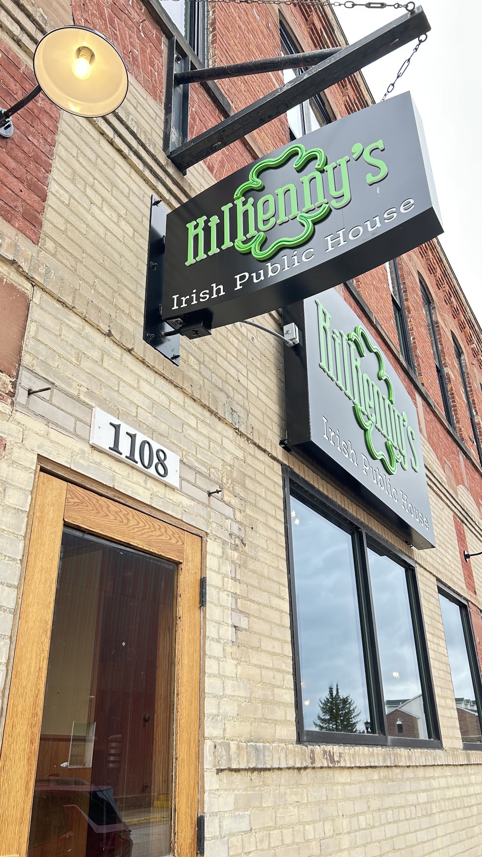 Kilkenny's Irish Pub in Bay City