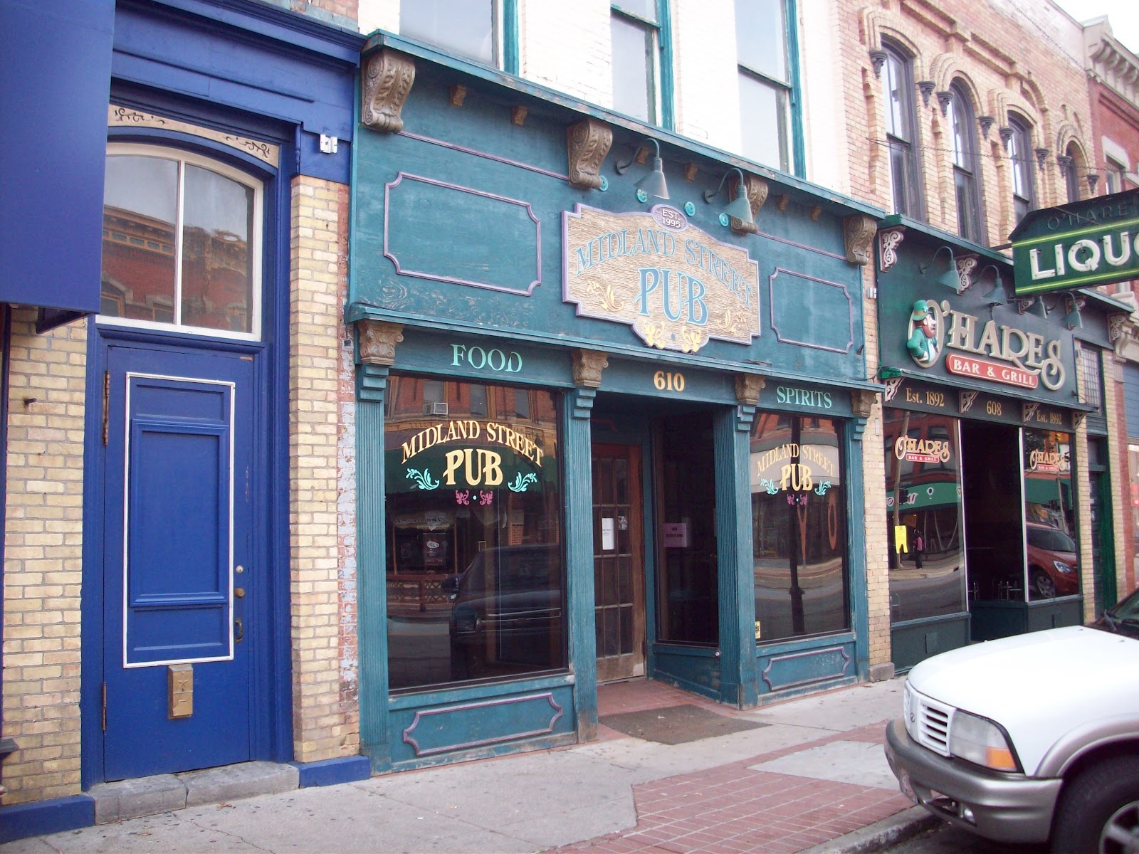 Midland Street Pub in Bay City