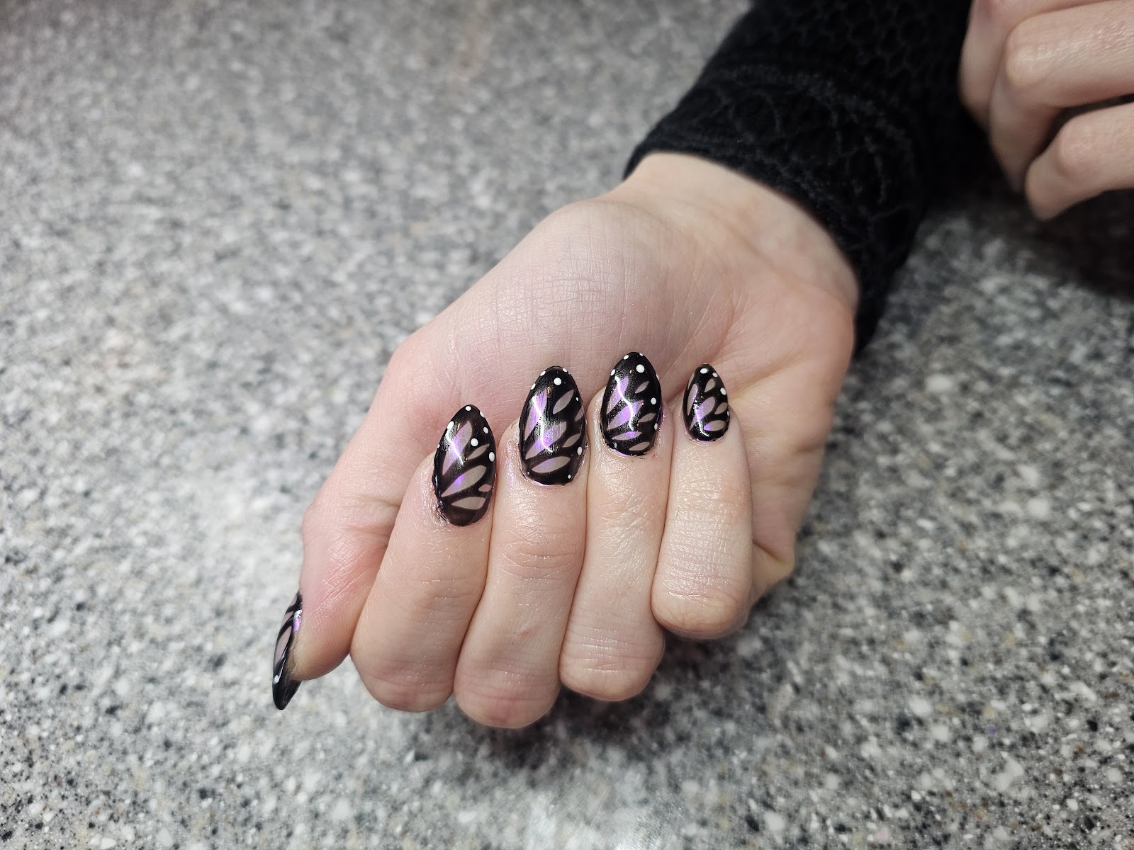 Nails With April in Bay City