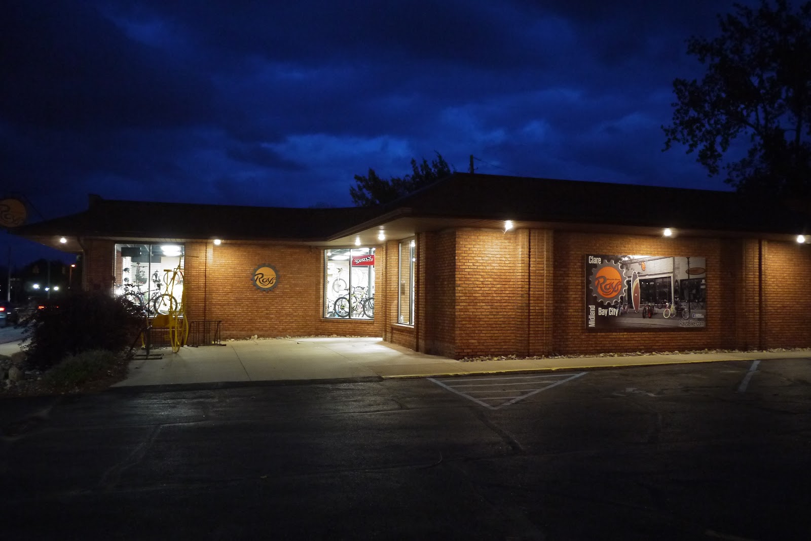 Ray's Bike Shop — photo