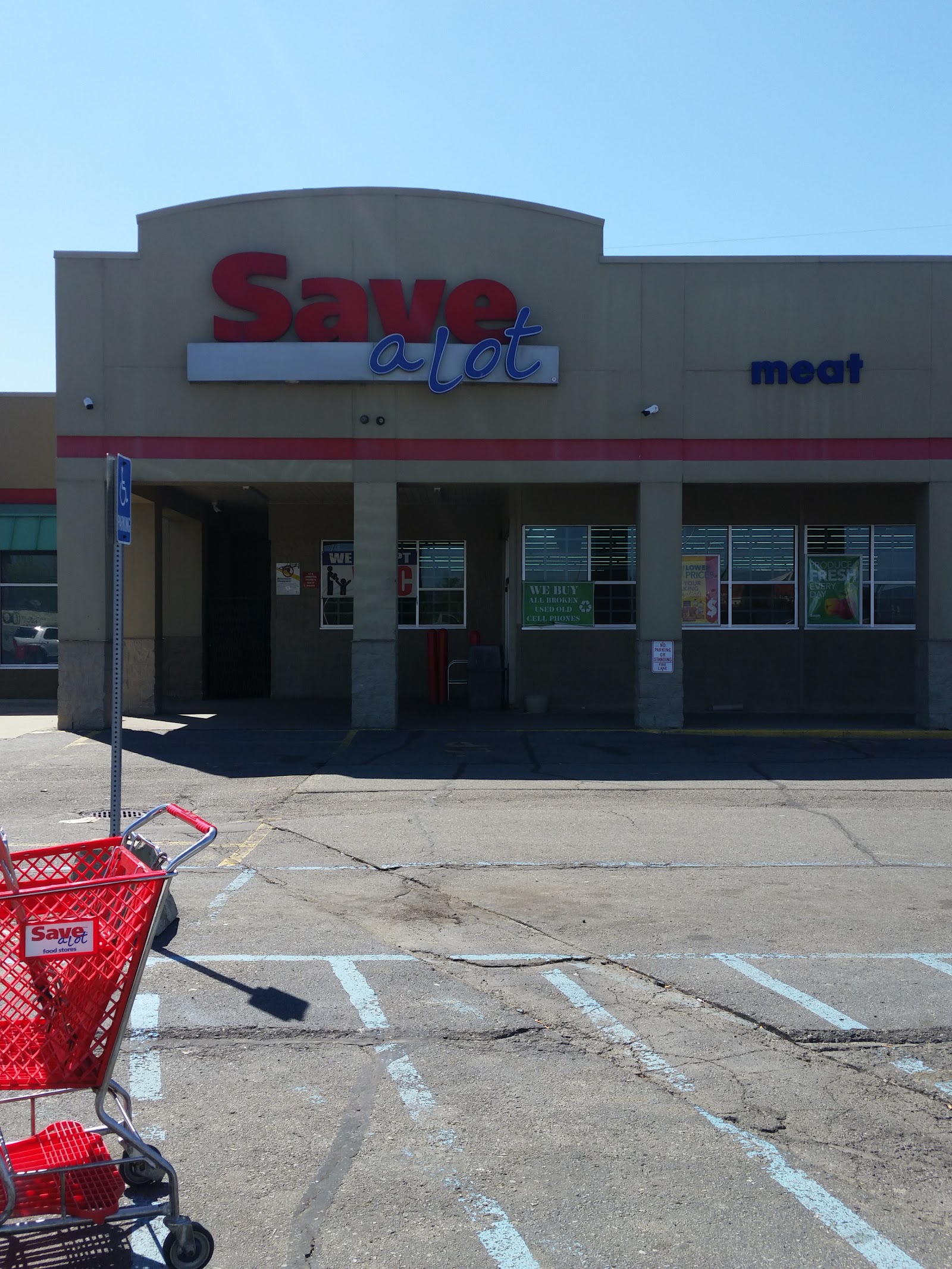 Save A Lot in Bay City