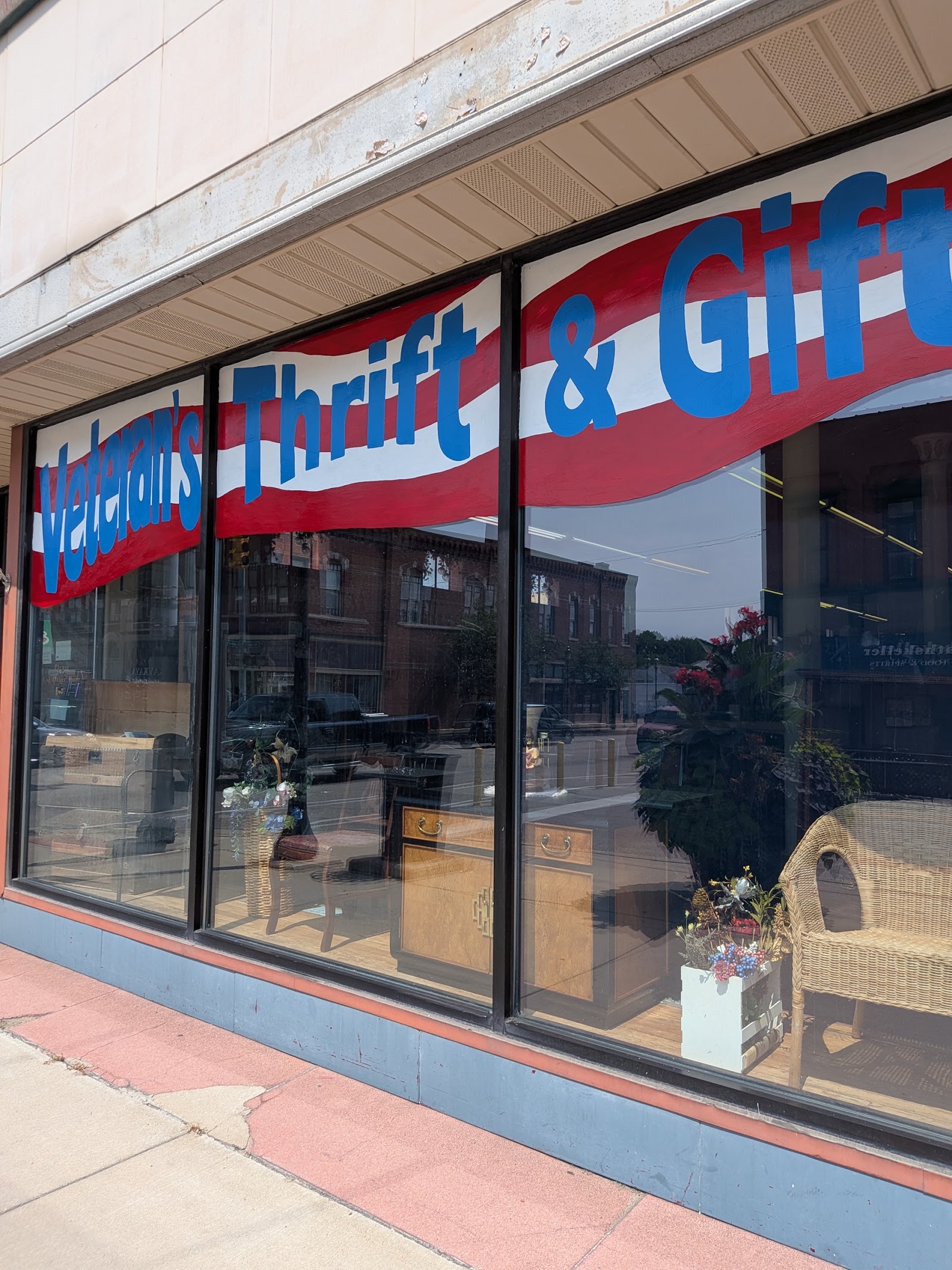 Veterans thrift and gift shop — photo